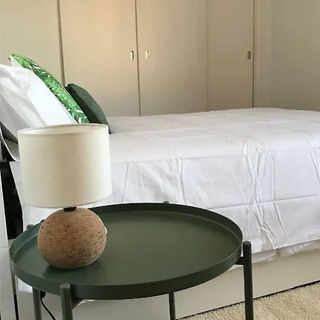 Modern Close To The Beach דירה