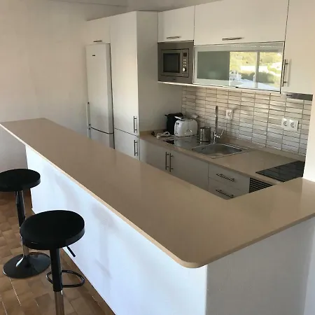 Modern Close To The Beach אלבור
